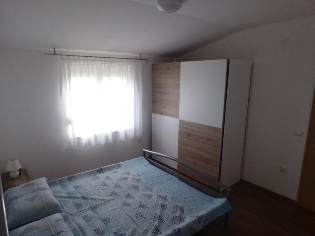 Tomek Apartment Vir Bagian luar foto