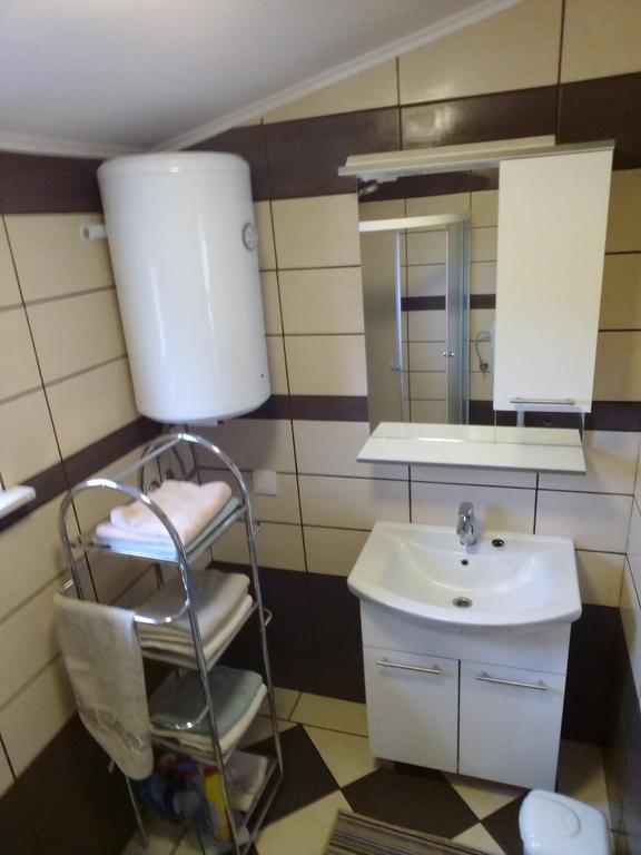 Tomek Apartment Vir Bagian luar foto