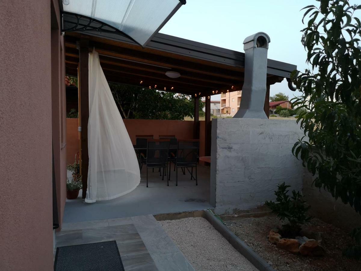 Tomek Apartment Vir Bagian luar foto