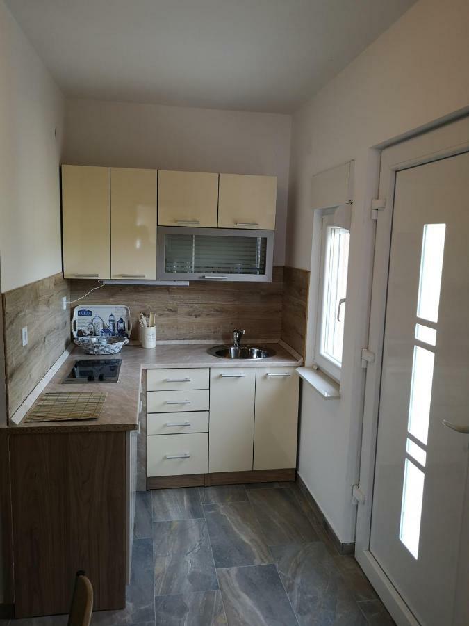 Tomek Apartment Vir Bagian luar foto